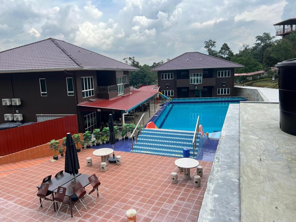 Paradise Valley Resort Broga Семених Экстерьер фото